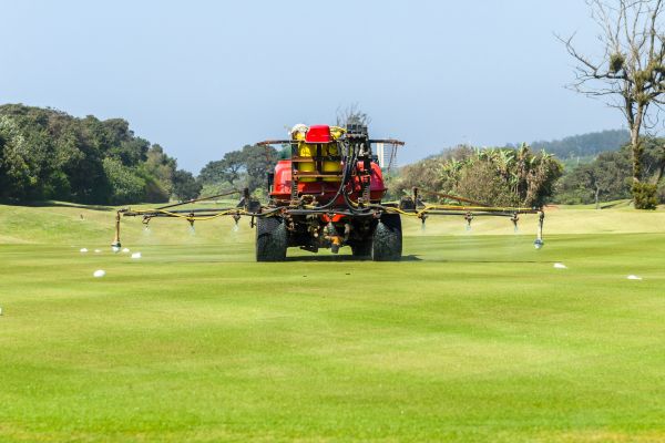Golf Course Lawn Care in Pasadena